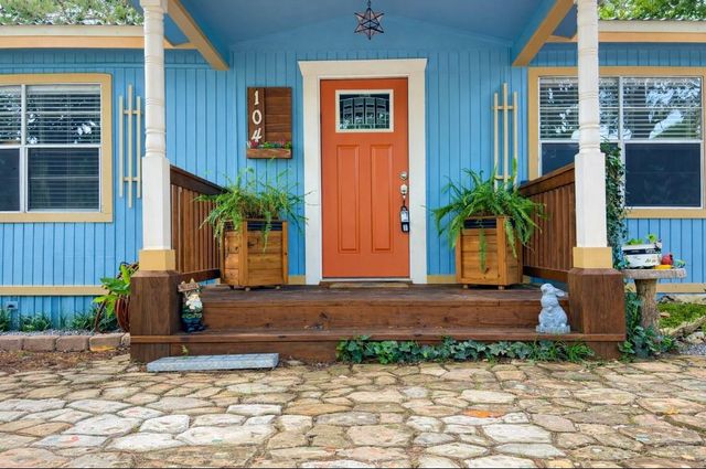 104 W Paradise Drive, Trinity, TX 75862