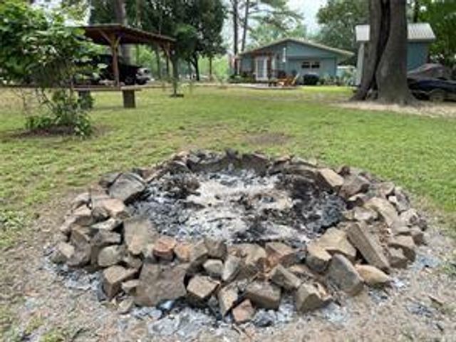 104 W Paradise Drive, Trinity, TX 75862