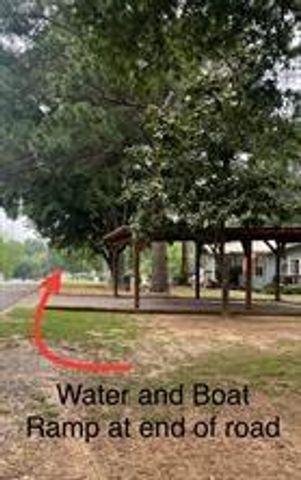 104 W Paradise Drive, Trinity, TX 75862