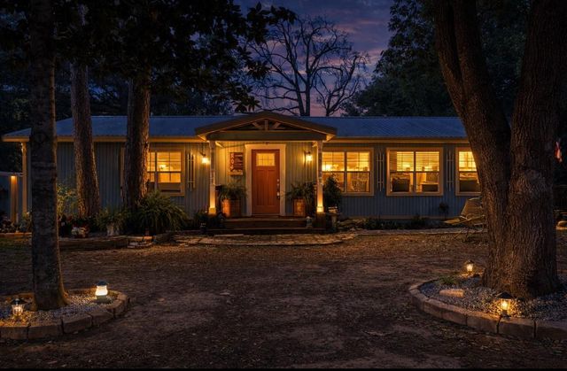 104 W Paradise Drive, Trinity, TX 75862