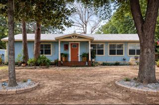 104 W Paradise Drive, Trinity, TX 75862