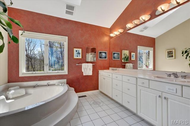 19256 Brookhollow Drive, Wildwood, MO 63038