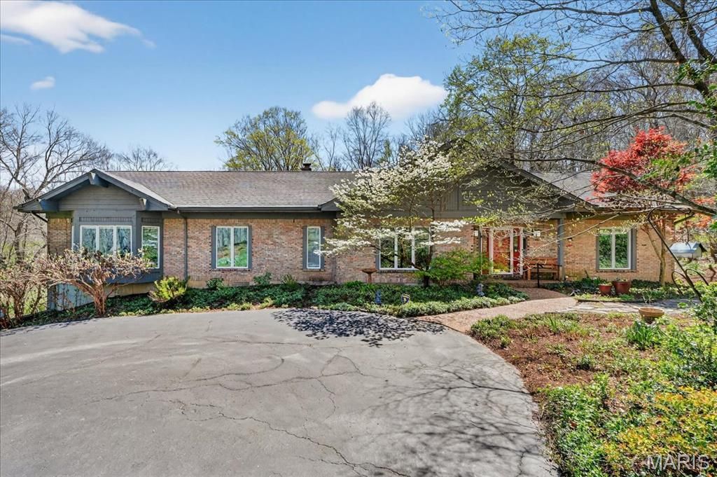 19256 Brookhollow Drive, Wildwood, MO 63038