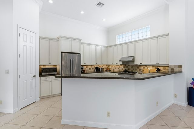 401 Via Placita, Palm Beach Gardens, FL 33418