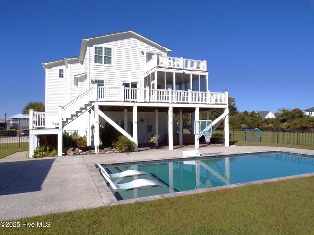 42 Harbour Village Terrace, Hampstead, NC 28443