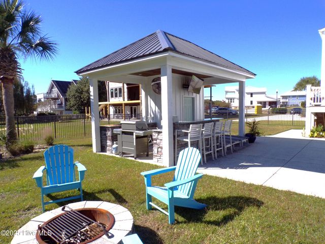 42 Harbour Village Terrace, Hampstead, NC 28443