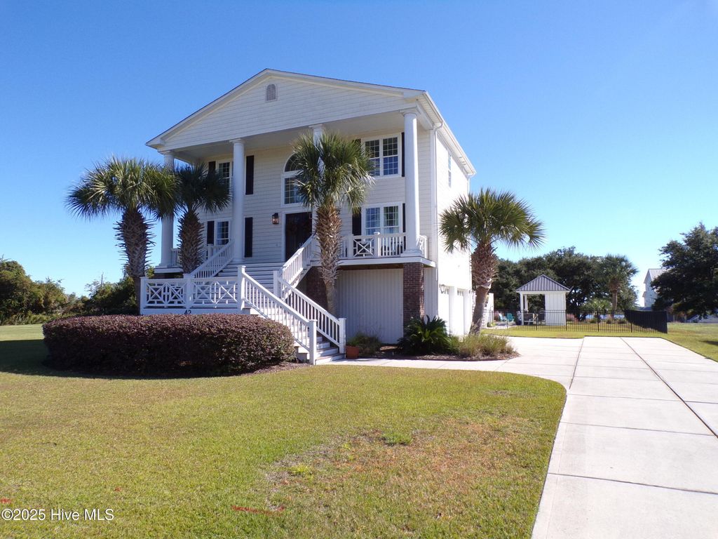 42 Harbour Village Terrace, Hampstead, NC 28443