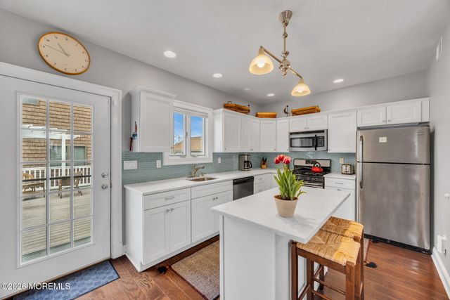 46 Barberie Avenue, Highlands, NJ 07732