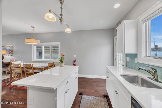 46 Barberie Avenue, Highlands, NJ 07732