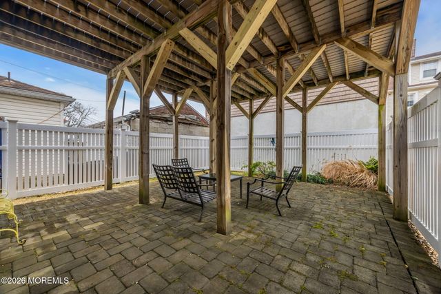 46 Barberie Avenue, Highlands, NJ 07732