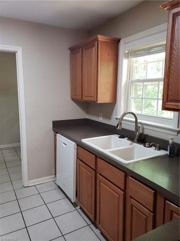 3800 Velinda Drive, Winston-salem, NC 27106