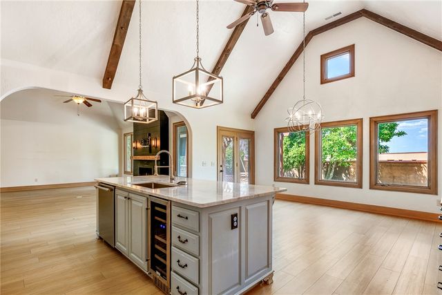3600 Champagne Avenue, Bentonville, AR 72712