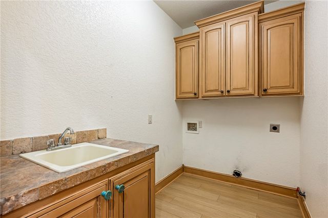 3600 Champagne Avenue, Bentonville, AR 72712
