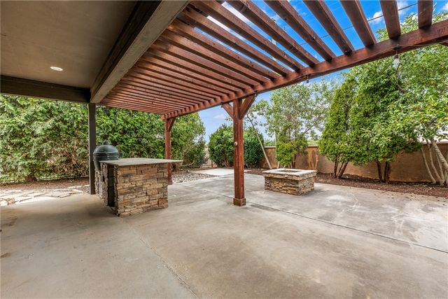 3600 Champagne Avenue, Bentonville, AR 72712