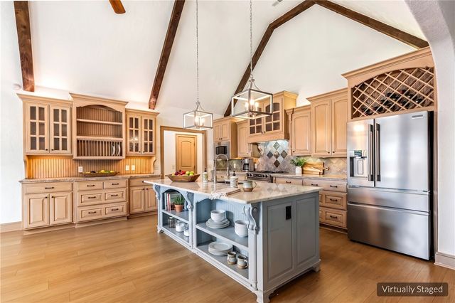 3600 Champagne Avenue, Bentonville, AR 72712
