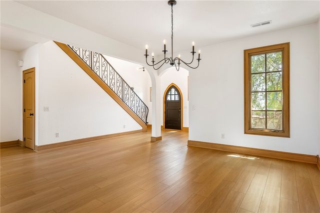 3600 Champagne Avenue, Bentonville, AR 72712