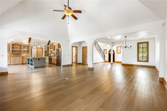 3600 Champagne Avenue, Bentonville, AR 72712