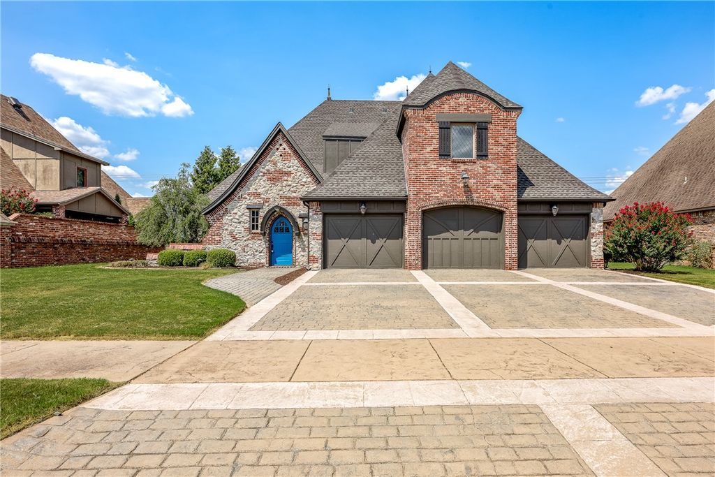 3600 Champagne Avenue, Bentonville, AR 72712