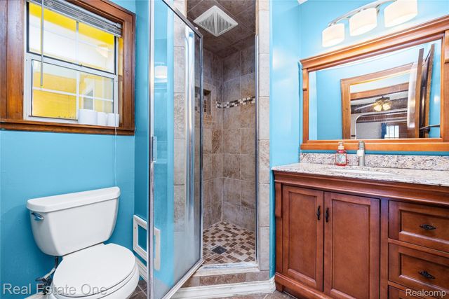 4058 Lomley Avenue, Waterford Charter Township, MI 48329