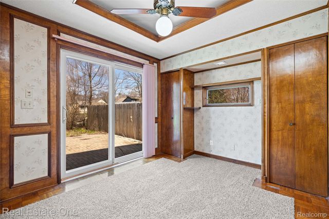 4058 Lomley Avenue, Waterford Charter Township, MI 48329