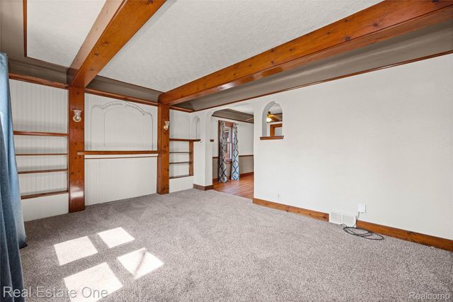 4058 Lomley Avenue, Waterford Charter Township, MI 48329