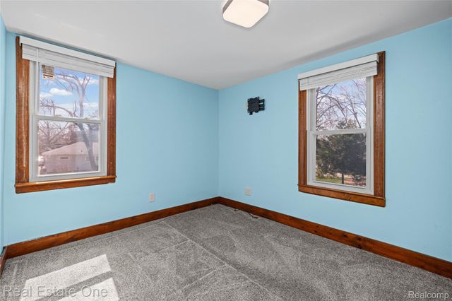 4058 Lomley Avenue, Waterford Charter Township, MI 48329