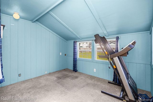 4058 Lomley Avenue, Waterford Charter Township, MI 48329