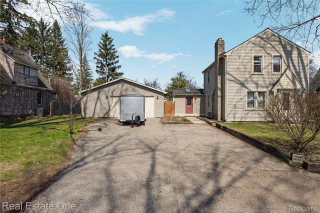 4058 Lomley Avenue, Waterford Charter Township, MI 48329