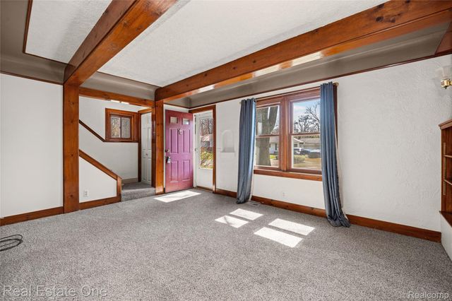 4058 Lomley Avenue, Waterford Charter Township, MI 48329