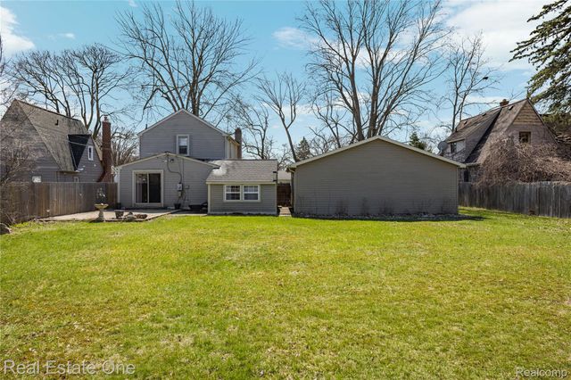 4058 Lomley Avenue, Waterford Charter Township, MI 48329