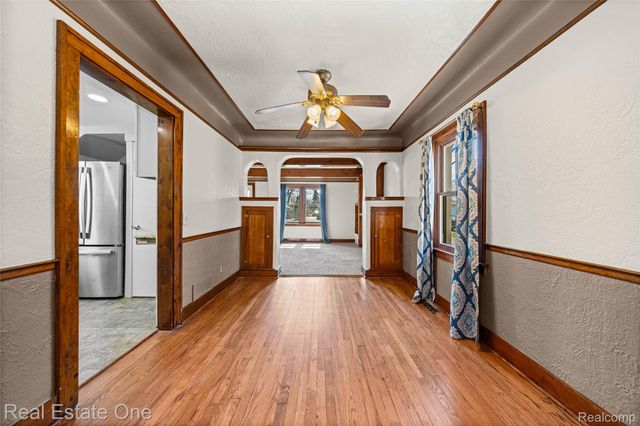 4058 Lomley Avenue, Waterford Charter Township, MI 48329