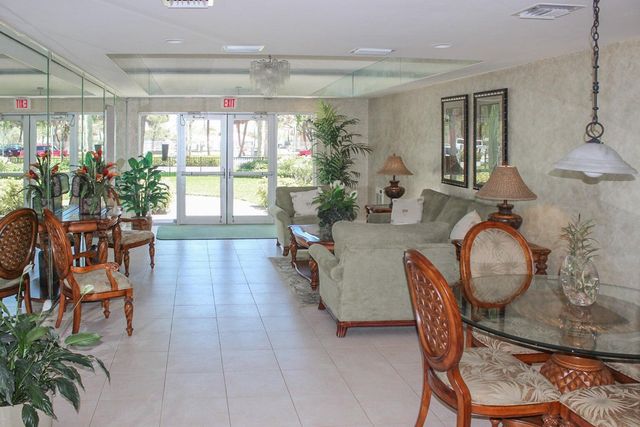 15 S Golfview Road 306, Lake Worth Beach, FL 33460