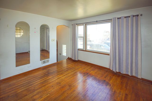 1442 Oak Park Avenue, Berwyn, IL 60402