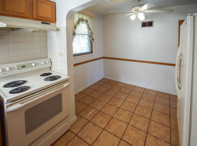 1442 Oak Park Avenue, Berwyn, IL 60402