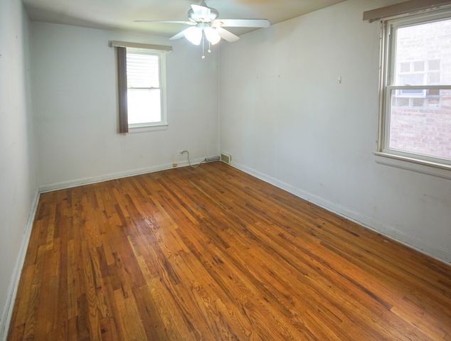 1442 Oak Park Avenue, Berwyn, IL 60402