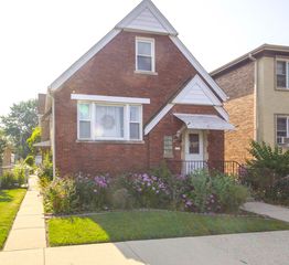 1442 Oak Park Avenue, Berwyn, IL 60402