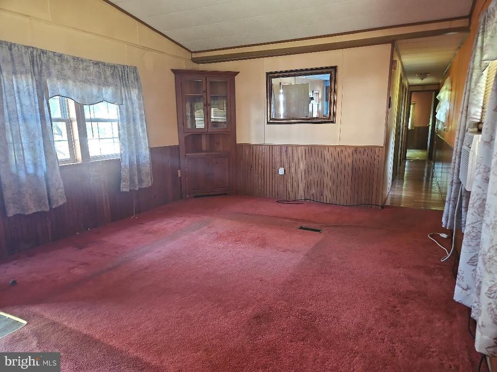 65 JAMES AVE, SOUTHAMPTON, NJ 08088 — photo 4