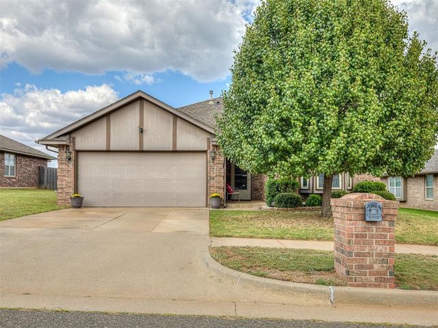 11217 NW 98th Street, Yukon, OK 73099