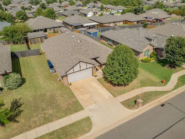 11217 NW 98th Street, Yukon, OK 73099