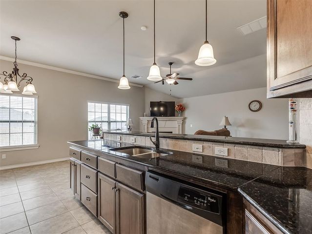 11217 NW 98th Street, Yukon, OK 73099