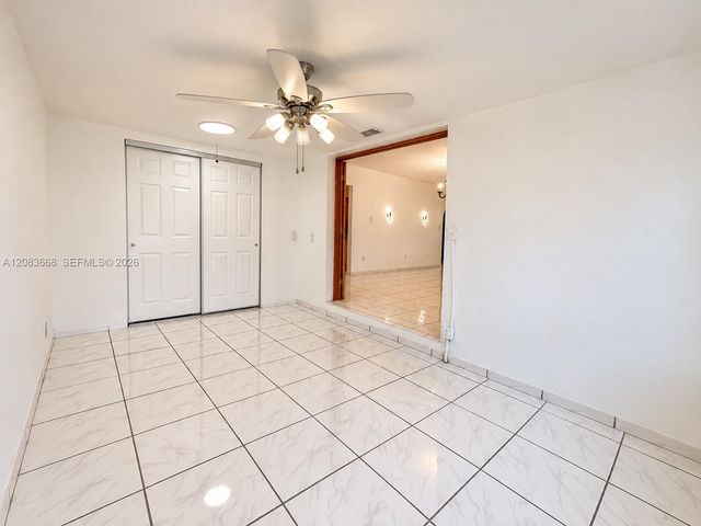 911 NW 30th Place 911, Miami, FL 33125