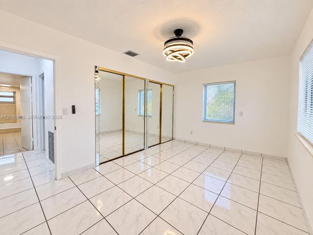 911 NW 30th Place 911, Miami, FL 33125