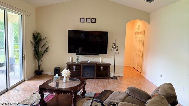 10601 Sir Michaels Place DR, Bonita Springs, FL 34135