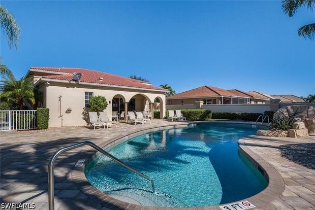 10601 Sir Michaels Place DR, Bonita Springs, FL 34135