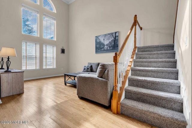 3 Beacon Court 87, Holmdel, NJ 07733