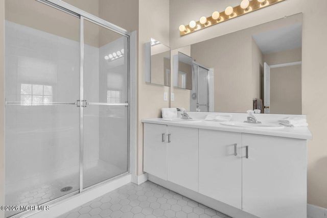 3 Beacon Court 87, Holmdel, NJ 07733