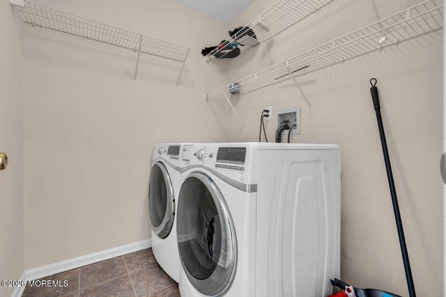 3 Beacon Court 87, Holmdel, NJ 07733