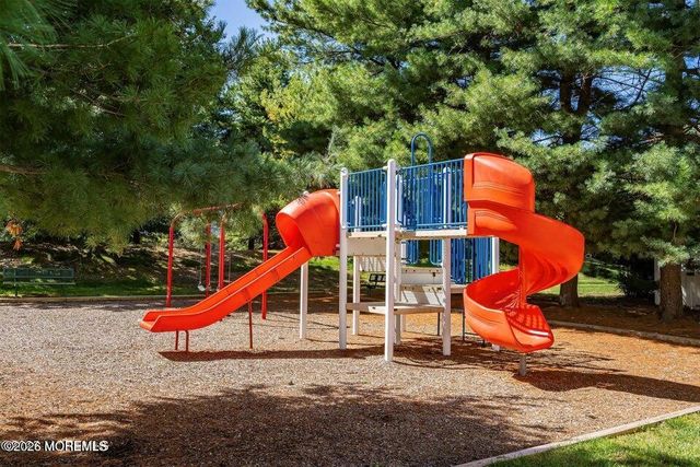 3 Beacon Court 87, Holmdel, NJ 07733