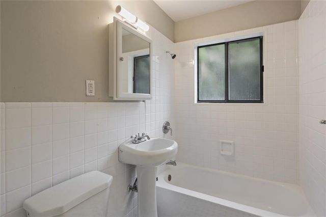880 Glendale Terrace NE 5, Atlanta, GA 30308