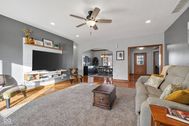 1622 Tradewind, Brownsburg, IN 46112